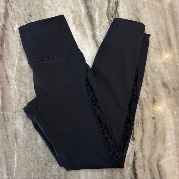 Lululemon Wunder Under Hi-Rise Mesh Tight 25” Black Rose Jacquard | Size 2 - Picture 1 of 5
